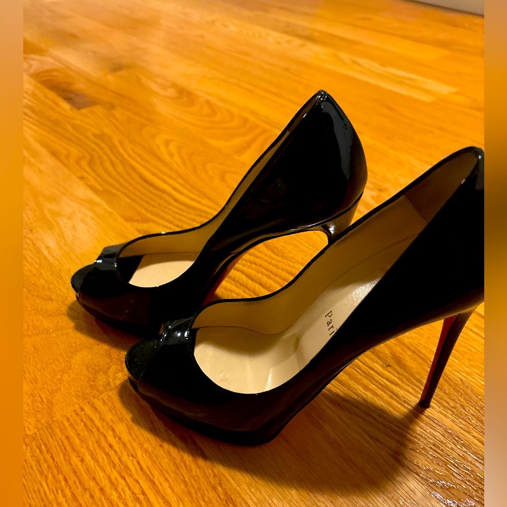 Christian Louboutin peep toe